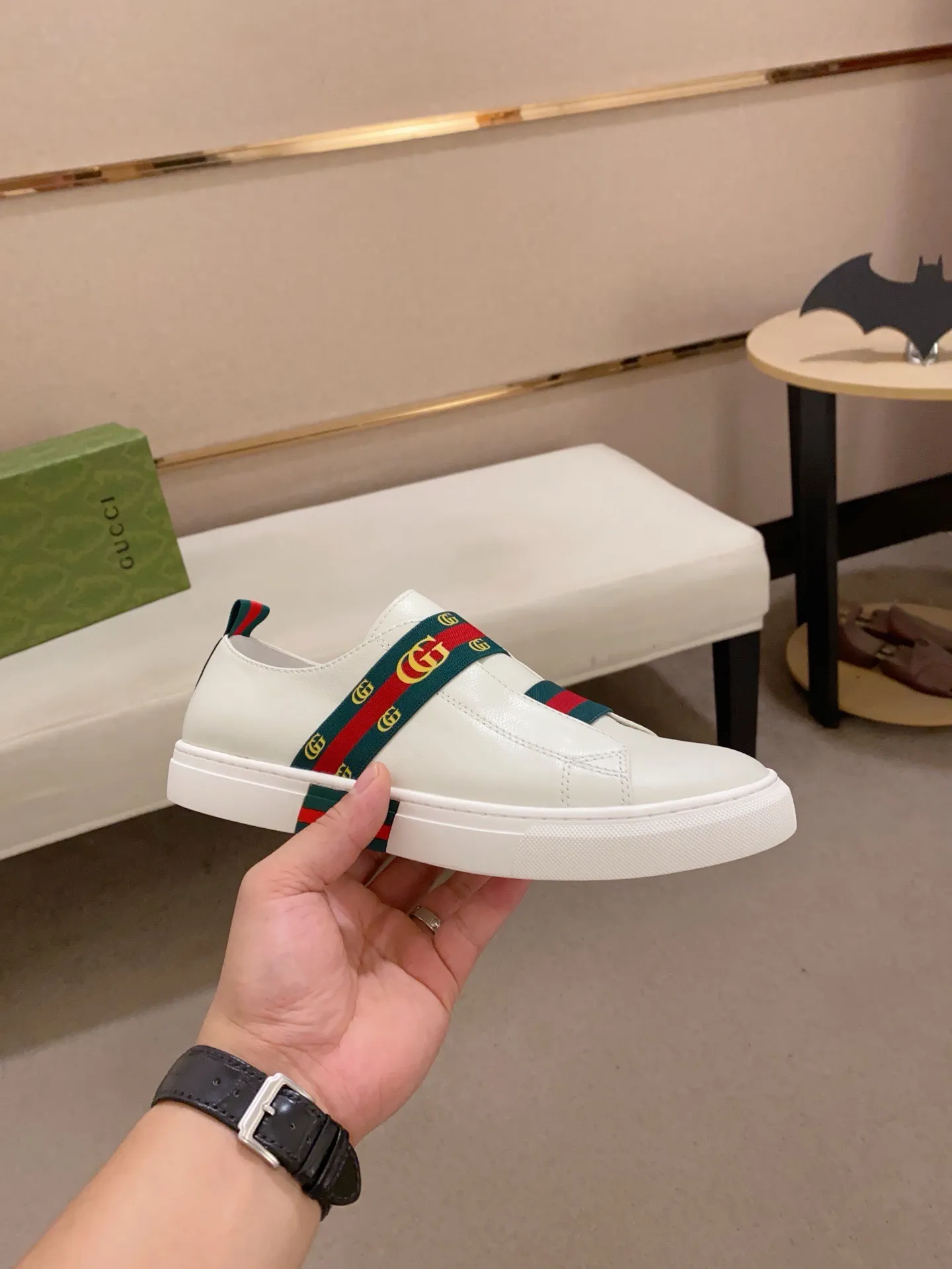 Men's clothing and shoes💰 440💰🇮🇹🇮🇹GUCCI (Gucci) top 🔍🔍 spring and summer models are on sale at the same time, the upper 🇮🇹 imported Italian first-layer cowhide, fully imported sheepskin lining 💪💪, completely 1⃣️compared 1⃣️Reproduction🇮🇹💪💪, ⚠Sole: The original sole is specially provided by the original factory, the exclusive movable molded sole is super comfortable, ⚠Original factory follow-up goods, 🔍🔍high quality, you can enter and leave the counter at will, welcome to compare⚠. Code number:38-44